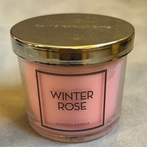Bath & Body Works. 4 OZ Winter Rose Single wick Candle